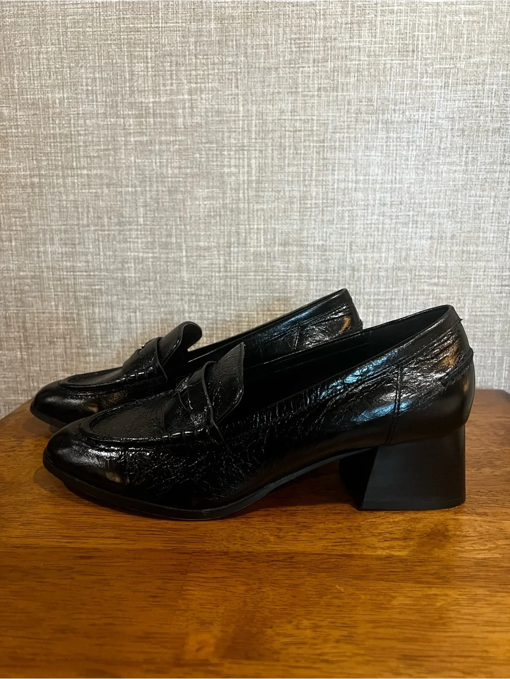 NWOT Vince Camuto Carissla Tailored Loafer